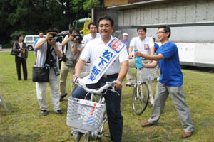 江藤代議士・古川代議士と自転車にて、出陣！